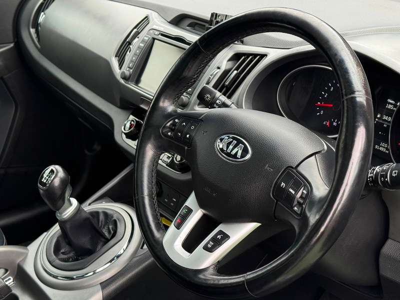 A 2016 KIA SPORTAGE 2.0 CRDi KX-4 SUV 5dr Diesel Manual AWD Euro 5 (181 bhp) A 2016 KIA SPORTAGE 2.0 CRDi KX-4 SUV 5dr Diesel Manual AWD Euro 5 (181 bhp)