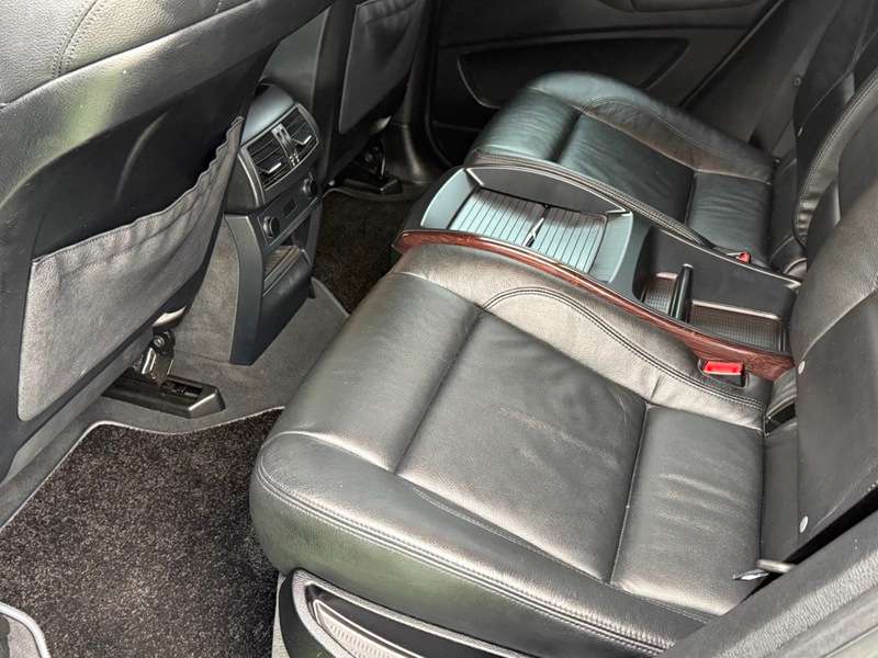 2012 BMW X6 2012 BMW X6