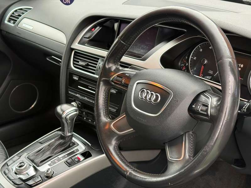 A 2013 AUDI A4 3.0 TDI V6 Estate 5dr Diesel S Tronic quattro Euro 5 (s/s) (245 ps) A 2013 AUDI A4 3.0 TDI V6 Estate 5dr Diesel S Tronic quattro Euro 5 (s/s) (245 ps)