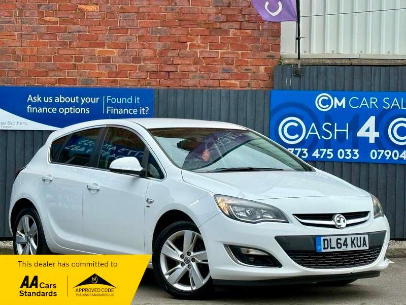 A 2014 VAUXHALL ASTRA 1.4 16v SRi Hatchback 5dr Petrol Manual Euro 5 (100 ps) A 2014 VAUXHALL ASTRA 1.4 16v SRi Hatchback 5dr Petrol Manual Euro 5 (100 ps)