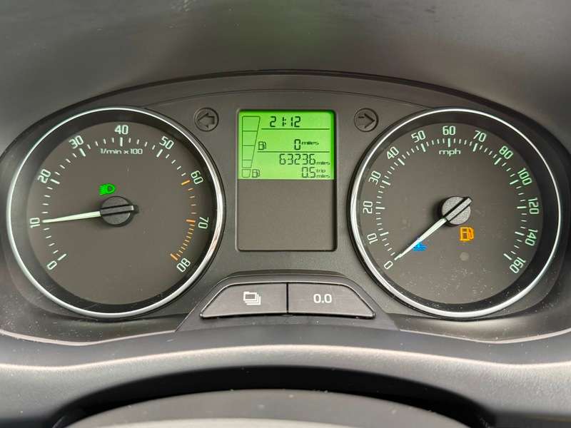 2015 SKODA ROOMSTER 2015 SKODA ROOMSTER