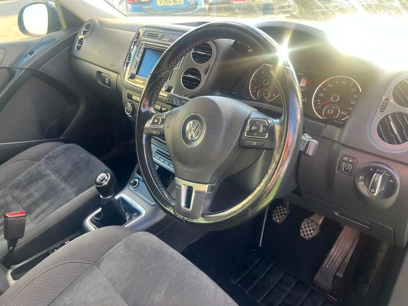 2015 VOLKSWAGEN TIGUAN 2015 VOLKSWAGEN TIGUAN