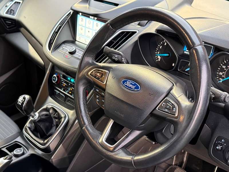 A 2019 FORD C-MAX 1.0T EcoBoost GPF Titanium MPV 5dr Petrol Manual Euro 6 (s/s) (125 ps) A 2019 FORD C-MAX 1.0T EcoBoost GPF Titanium MPV 5dr Petrol Manual Euro 6 (s/s) (125 ps)