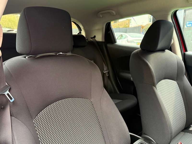 A 2015 NISSAN JUKE 1.2 DIG-T Acenta SUV 5dr Petrol Manual Euro 6 (s/s) (115 ps) A 2015 NISSAN JUKE 1.2 DIG-T Acenta SUV 5dr Petrol Manual Euro 6 (s/s) (115 ps)