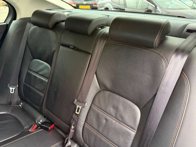 2015 JAGUAR XE 2015 JAGUAR XE