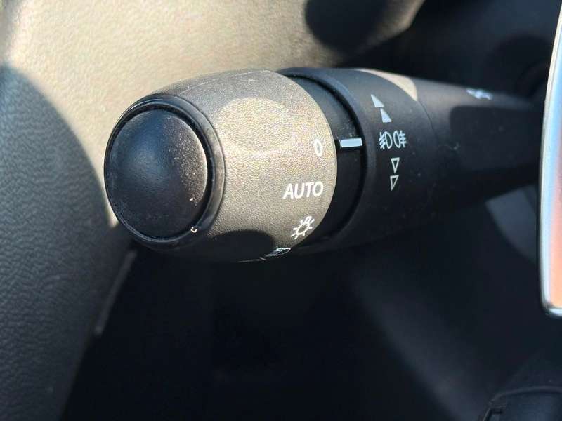 2012 PEUGEOT 208 2012 PEUGEOT 208