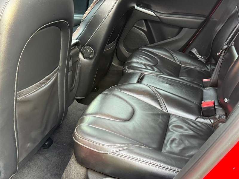 2017 VOLVO V40 2017 VOLVO V40