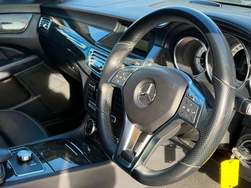 A 2014 MERCEDES-BENZ CLS 2.1 CLS250 CDI AMG Sport Shooting Brake 5dr Diesel G-Tronic+ Euro 5 (s/s) (204 ps) A 2014 MERCEDES-BENZ CLS 2.1 CLS250 CDI AMG Sport Shooting Brake 5dr Diesel G-Tronic+ Euro 5 (s/s) (204 ps)