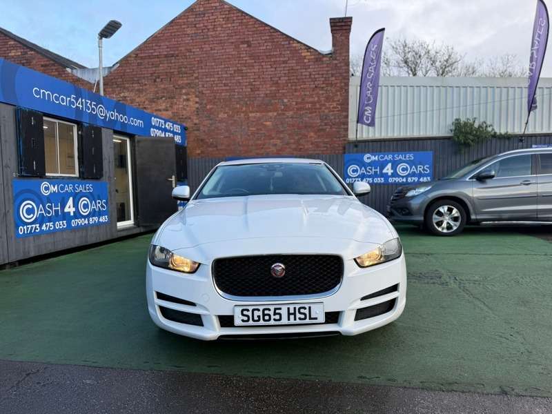 A 2015 JAGUAR XE 2.0d Prestige Saloon 4dr Diesel Manual Euro 6 (s/s) (163 ps) A 2015 JAGUAR XE 2.0d Prestige Saloon 4dr Diesel Manual Euro 6 (s/s) (163 ps)
