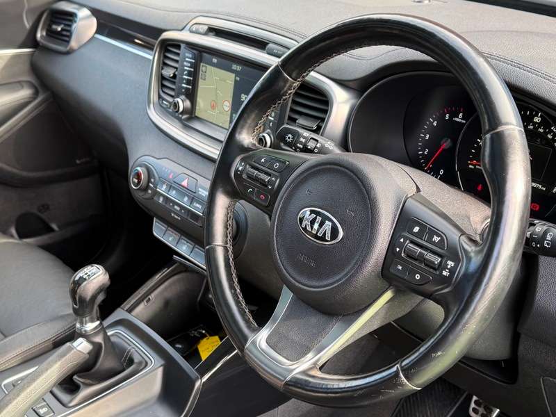 A 2016 KIA SORENTO 2.2 CRDi KX-3 SUV 5dr Diesel Manual AWD Euro 6 (s/s) (197 bhp) A 2016 KIA SORENTO 2.2 CRDi KX-3 SUV 5dr Diesel Manual AWD Euro 6 (s/s) (197 bhp)