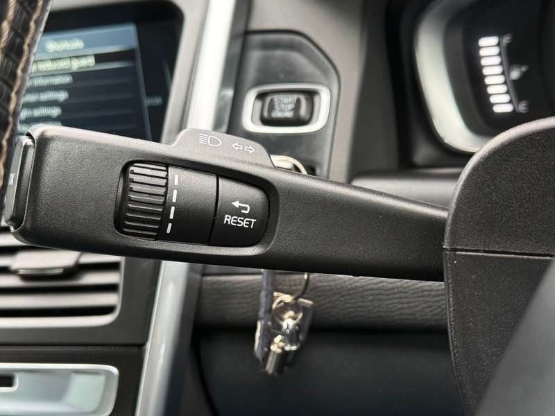 2015 VOLVO XC60 2015 VOLVO XC60