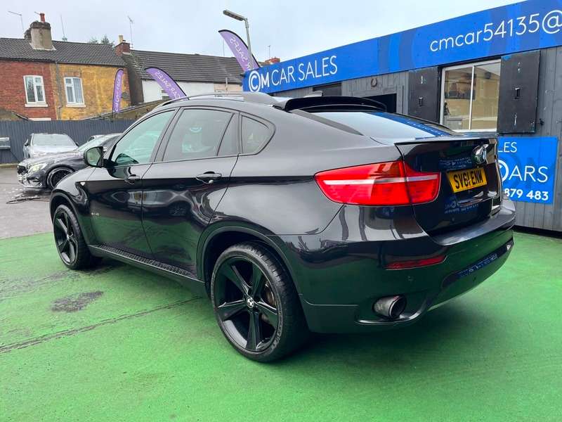 2011 BMW X6 2011 BMW X6