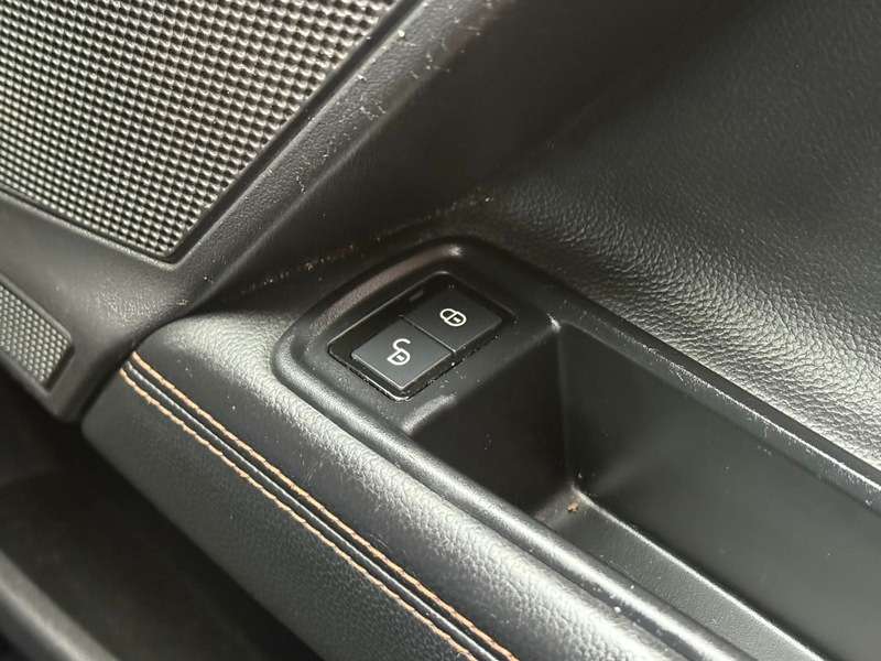 2015 JAGUAR XE 2015 JAGUAR XE