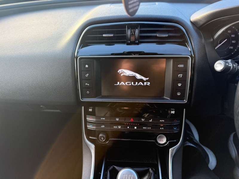 2015 JAGUAR XE 2015 JAGUAR XE