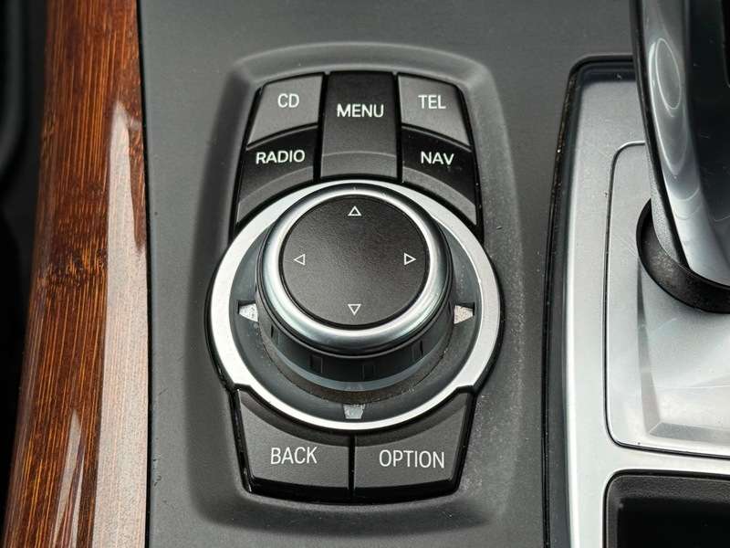 2012 BMW X6 2012 BMW X6