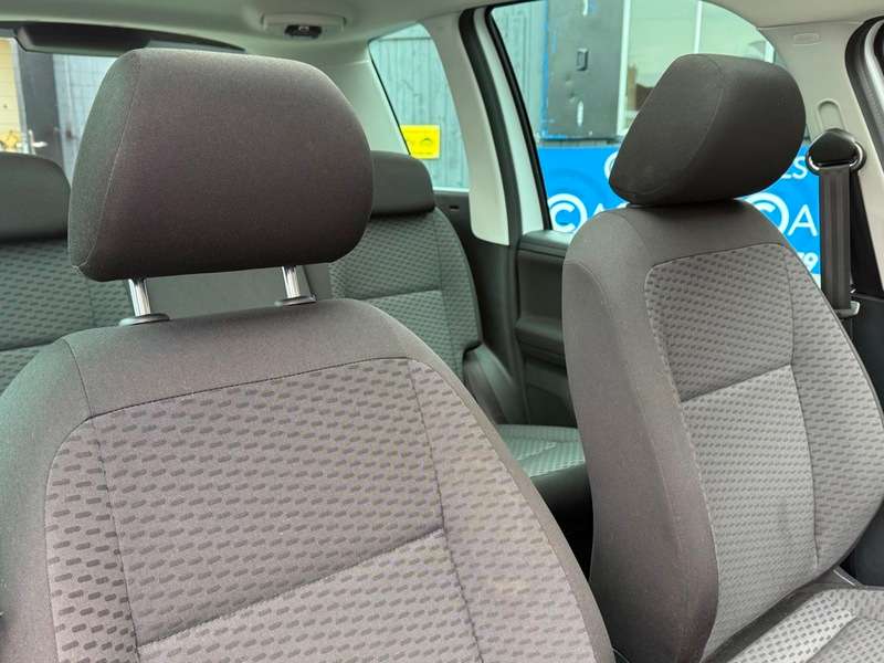 A 2015 SKODA ROOMSTER 1.2 TSI SE Action MPV 5dr Petrol Manual Euro 5 (86 ps) A 2015 SKODA ROOMSTER 1.2 TSI SE Action MPV 5dr Petrol Manual Euro 5 (86 ps)