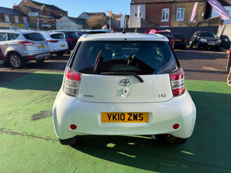 2010 TOYOTA IQ 2010 TOYOTA IQ