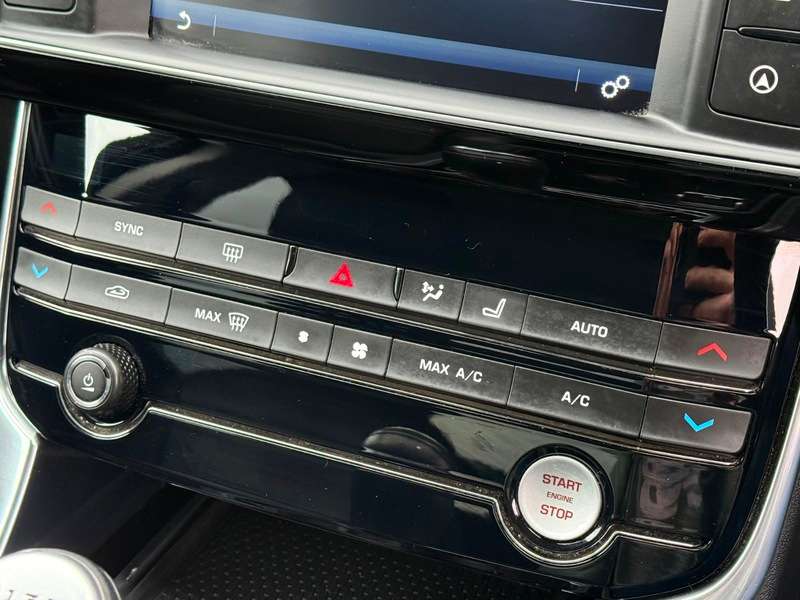 2015 JAGUAR XE 2015 JAGUAR XE