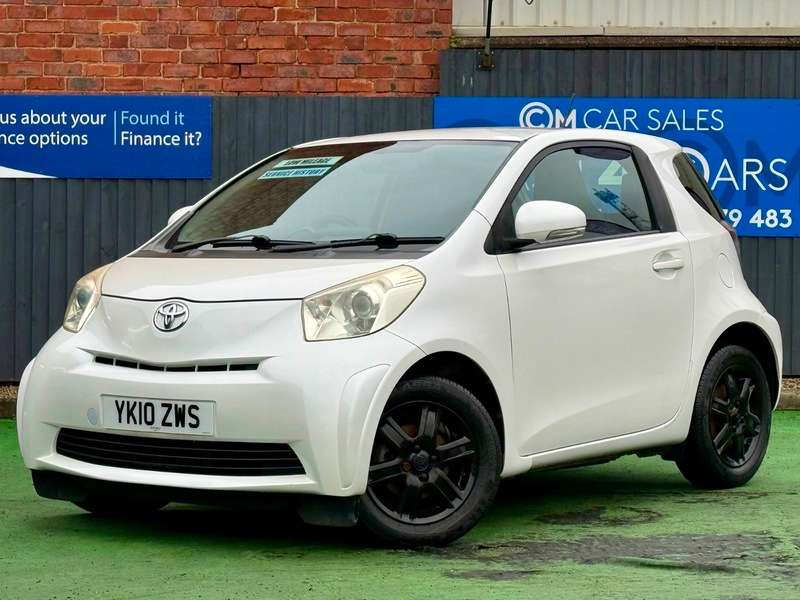 A 2010 TOYOTA IQ 1.0 VVT-i Hatchback 3dr Petrol Manual Euro 4 (68 bhp) A 2010 TOYOTA IQ 1.0 VVT-i Hatchback 3dr Petrol Manual Euro 4 (68 bhp)