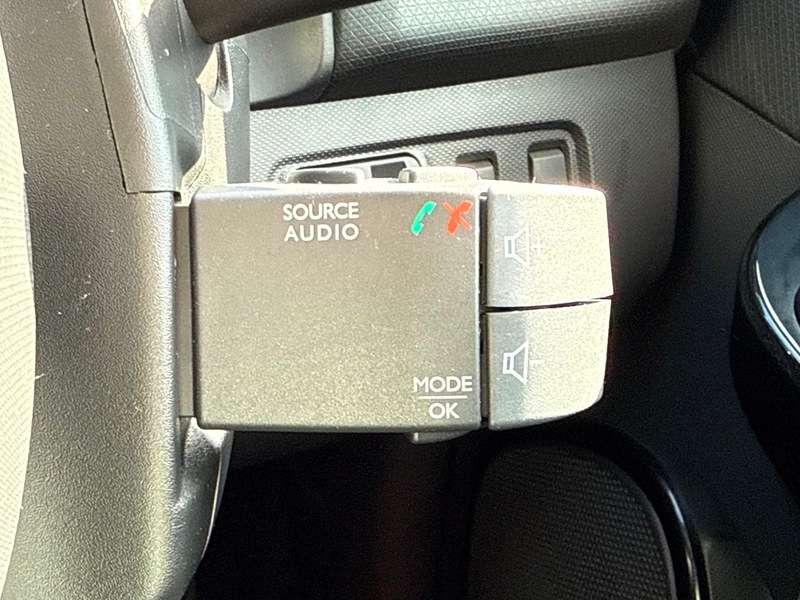 2014 RENAULT CLIO 2014 RENAULT CLIO