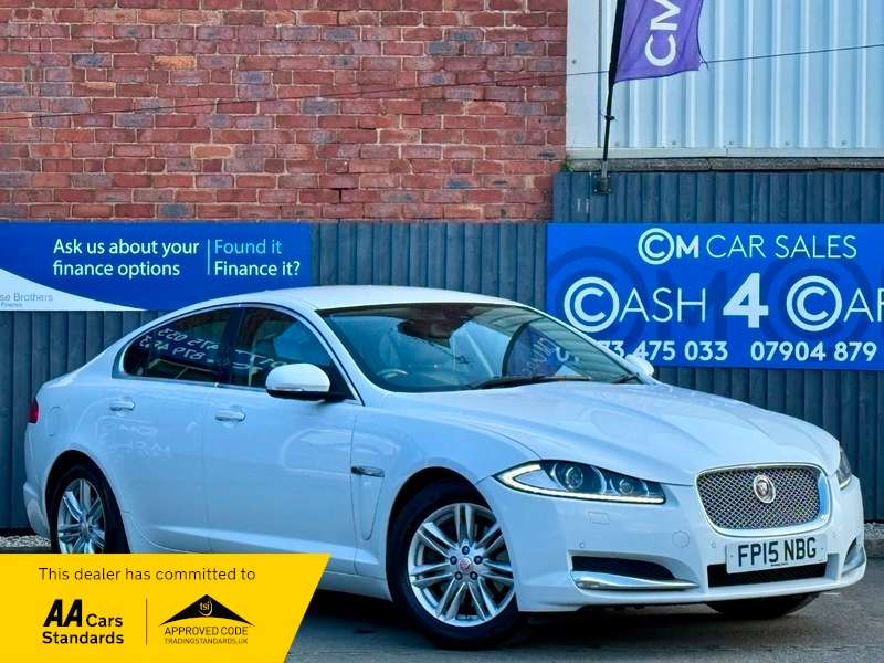 A 2015 JAGUAR XF 2.2d Luxury Saloon 4dr Diesel Auto Euro 5 (s/s) (163 ps) A 2015 JAGUAR XF 2.2d Luxury Saloon 4dr Diesel Auto Euro 5 (s/s) (163 ps)