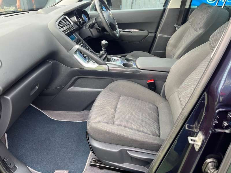 2013 PEUGEOT 3008 2013 PEUGEOT 3008