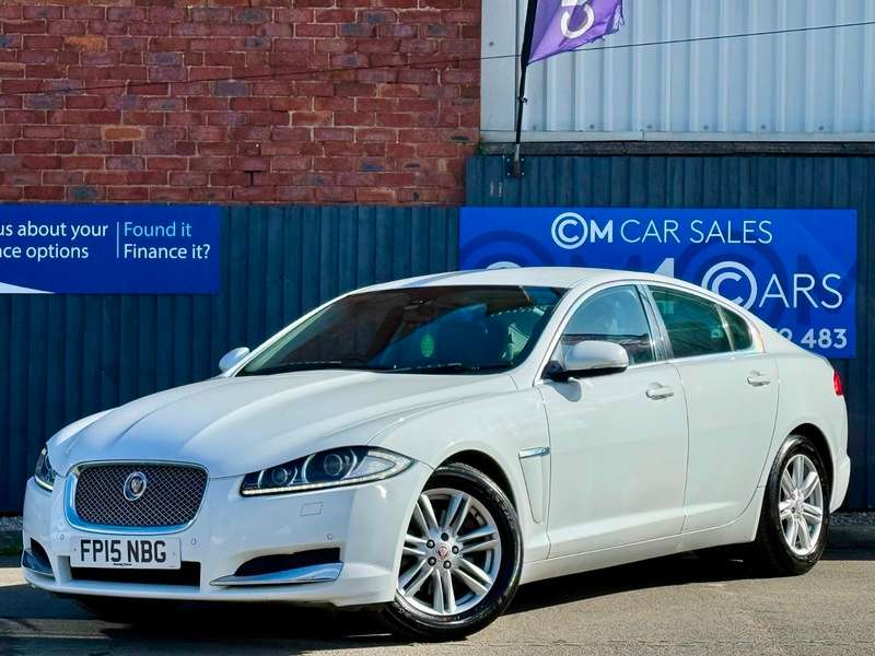 A 2015 JAGUAR XF 2.2d Luxury Saloon 4dr Diesel Auto Euro 5 (s/s) (163 ps) A 2015 JAGUAR XF 2.2d Luxury Saloon 4dr Diesel Auto Euro 5 (s/s) (163 ps)
