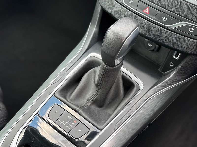 2016 PEUGEOT 308 2016 PEUGEOT 308