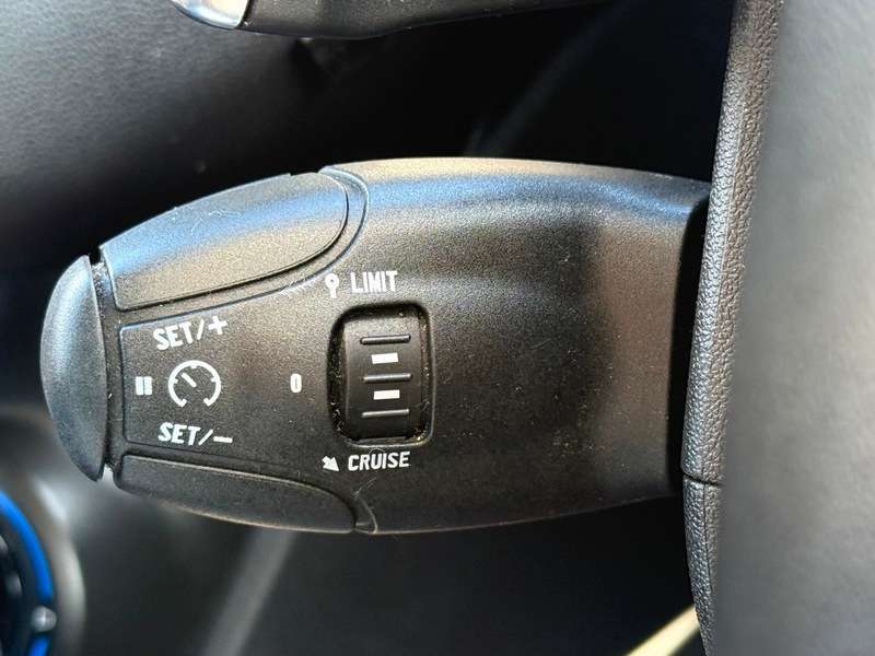 2012 PEUGEOT 208 2012 PEUGEOT 208