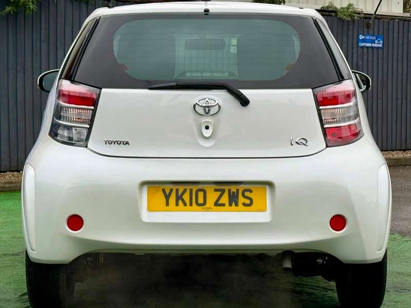 2010 TOYOTA IQ 2010 TOYOTA IQ