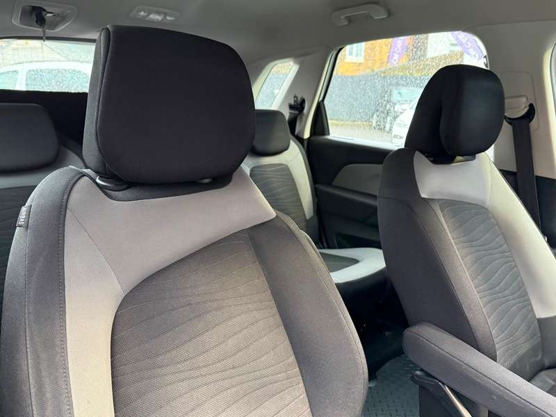 A 2014 CITROEN C4 PICASSO 1.6 e-HDi Airdream Exclusive MPV 5dr Diesel Manual Euro 5 (s/s) (115 ps) A 2014 CITROEN C4 PICASSO 1.6 e-HDi Airdream Exclusive MPV 5dr Diesel Manual Euro 5 (s/s) (115 ps)