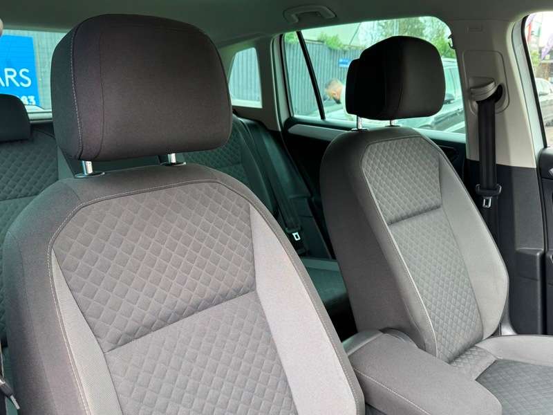 A 2016 VOLKSWAGEN TIGUAN 2.0 TDI BlueMotion Tech Match Edition SUV 5dr Diesel Manual 2WD Euro 6 (s/s) (150 ps) A 2016 VOLKSWAGEN TIGUAN 2.0 TDI BlueMotion Tech Match Edition SUV 5dr Diesel Manual 2WD Euro 6 (s/s) (150 ps)