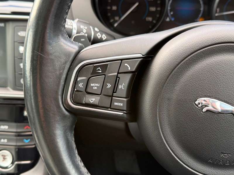 2016 JAGUAR F-PACE 2016 JAGUAR F-PACE