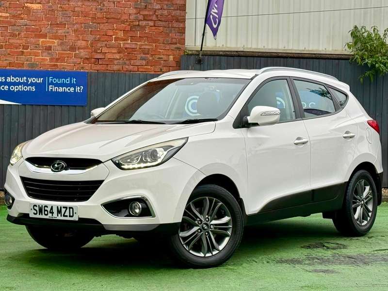 A 2015 HYUNDAI IX35 1.7 CRDi SE SUV 5dr Diesel Manual Euro 5 (s/s) (Nav) (115 ps) A 2015 HYUNDAI IX35 1.7 CRDi SE SUV 5dr Diesel Manual Euro 5 (s/s) (Nav) (115 ps)