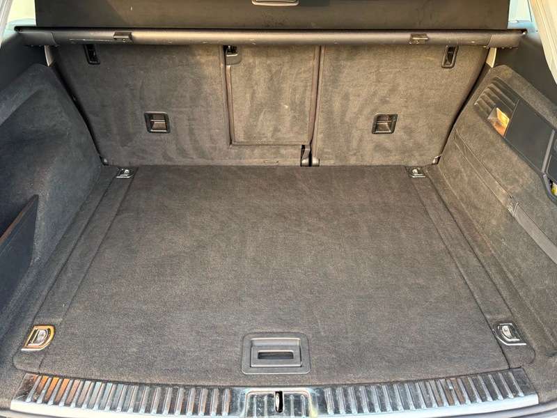 2011 VOLKSWAGEN TOUAREG 2011 VOLKSWAGEN TOUAREG