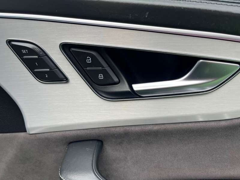 2019 AUDI Q8 2019 AUDI Q8