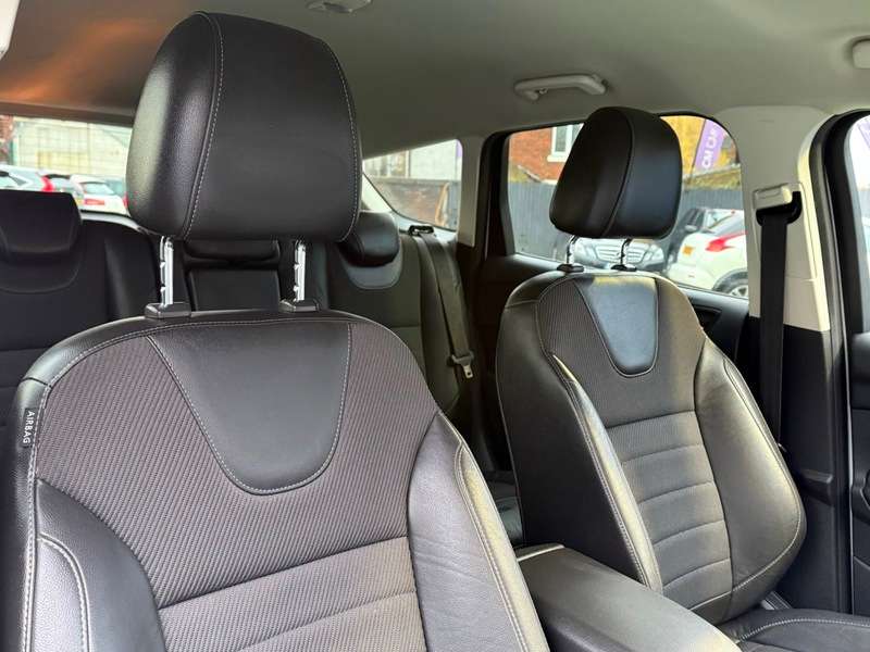 A 2016 FORD KUGA 2.0 TDCi Titanium SUV 5dr Diesel Manual AWD Euro 6 (s/s) (180 ps) A 2016 FORD KUGA 2.0 TDCi Titanium SUV 5dr Diesel Manual AWD Euro 6 (s/s) (180 ps)