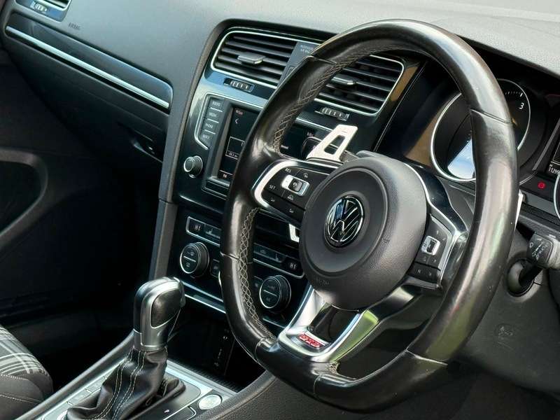 A 2016 VOLKSWAGEN GOLF 2.0 TDI BlueMotion Tech GTD DSG Euro 6 (s/s) 5dr A 2016 VOLKSWAGEN GOLF 2.0 TDI BlueMotion Tech GTD DSG Euro 6 (s/s) 5dr