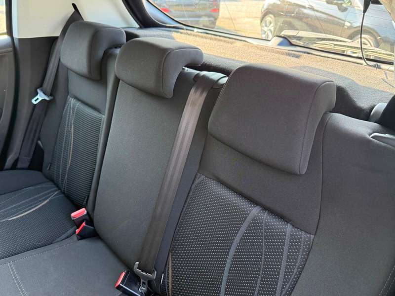 2012 PEUGEOT 208 2012 PEUGEOT 208