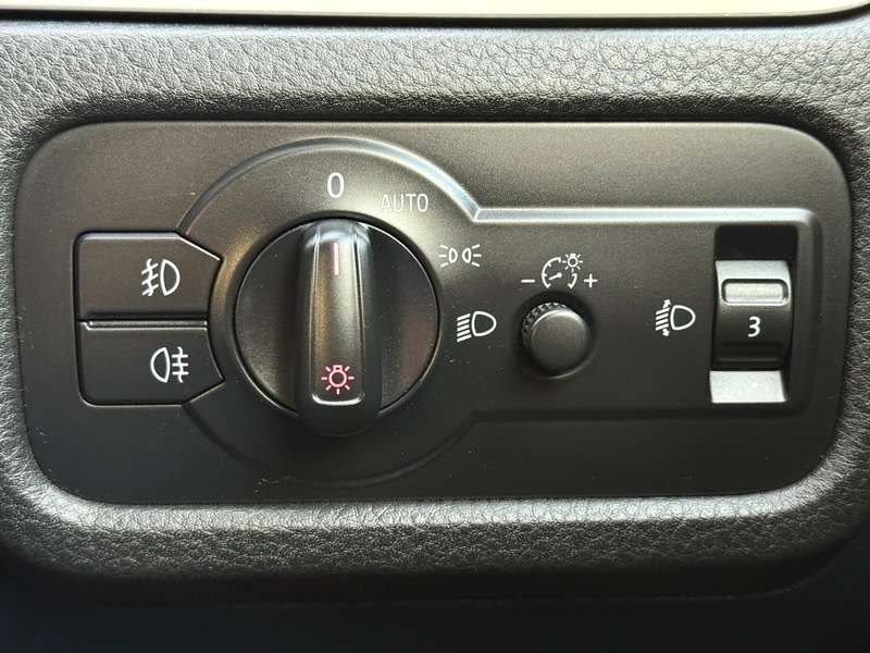 2011 VOLKSWAGEN TOUAREG 2011 VOLKSWAGEN TOUAREG