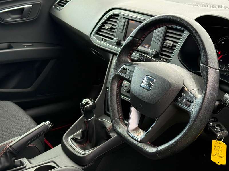 A 2014 SEAT LEON 2.0 TDI CR FR Sport Coupe 3dr Diesel Manual Euro 5 (s/s) (184 ps) A 2014 SEAT LEON 2.0 TDI CR FR Sport Coupe 3dr Diesel Manual Euro 5 (s/s) (184 ps)