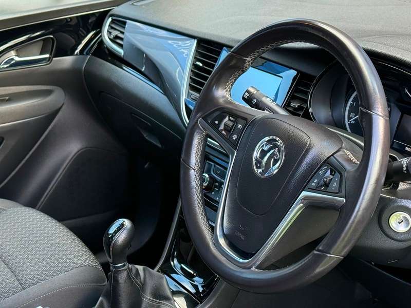 A 2018 VAUXHALL MOKKA 1.4i Turbo ecoTEC Active SUV 5dr Petrol Manual Euro 6 (s/s) (140 ps) A 2018 VAUXHALL MOKKA 1.4i Turbo ecoTEC Active SUV 5dr Petrol Manual Euro 6 (s/s) (140 ps)