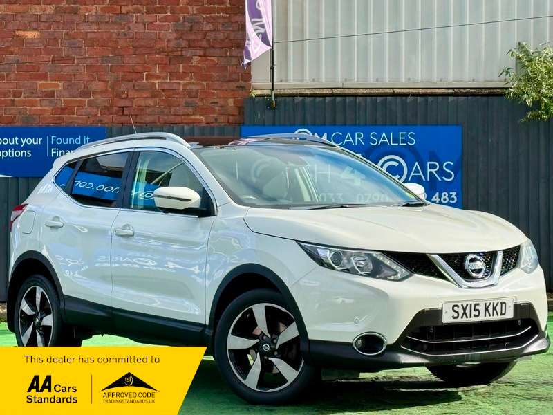 A 2015 NISSAN QASHQAI 1.2 DIG-T n-tec+ SUV 5dr Petrol Manual 2WD Euro 6 (s/s) (115 ps) A 2015 NISSAN QASHQAI 1.2 DIG-T n-tec+ SUV 5dr Petrol Manual 2WD Euro 6 (s/s) (115 ps)