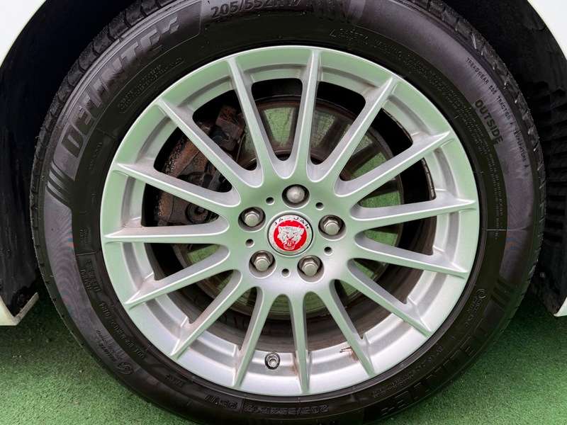 2015 JAGUAR XE 2015 JAGUAR XE