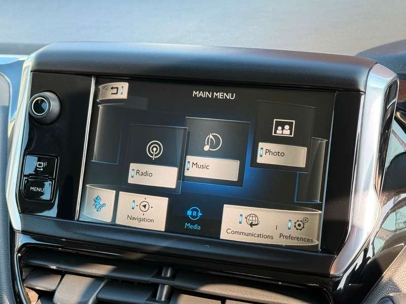 2012 PEUGEOT 208 2012 PEUGEOT 208