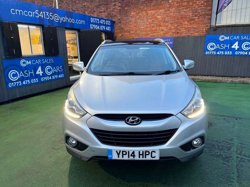 A 2014 HYUNDAI IX35 1.7 CRDi SE SUV 5dr Diesel Manual Euro 5 (s/s) (115 ps) A 2014 HYUNDAI IX35 1.7 CRDi SE SUV 5dr Diesel Manual Euro 5 (s/s) (115 ps)