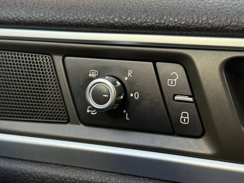 2011 VOLKSWAGEN TOUAREG 2011 VOLKSWAGEN TOUAREG