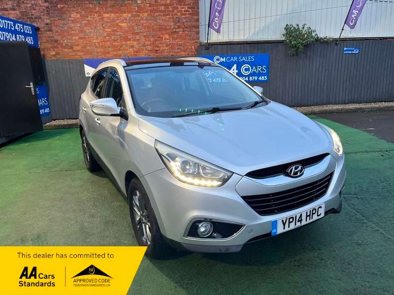 A 2014 HYUNDAI IX35 1.7 CRDi SE SUV 5dr Diesel Manual Euro 5 (s/s) (115 ps) A 2014 HYUNDAI IX35 1.7 CRDi SE SUV 5dr Diesel Manual Euro 5 (s/s) (115 ps)