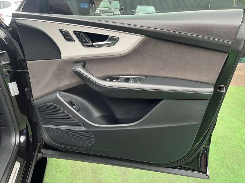 2019 AUDI Q8 2019 AUDI Q8