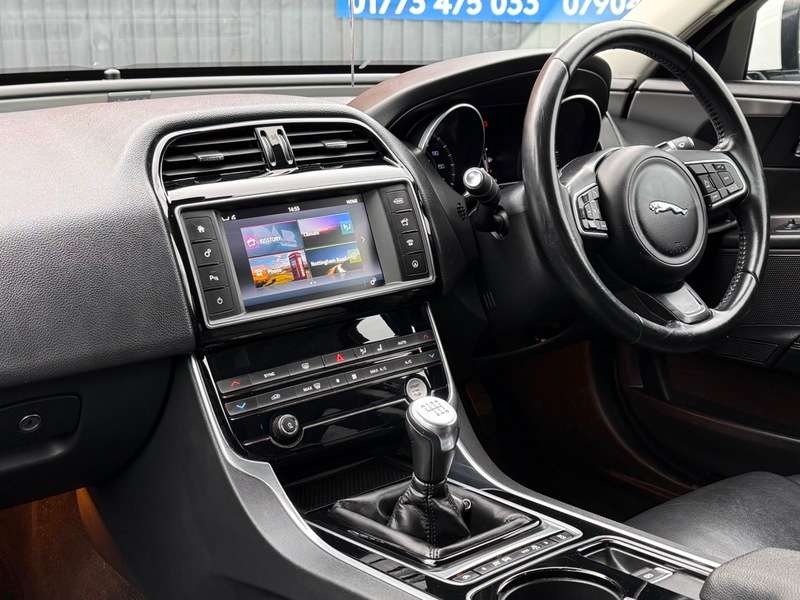 2015 JAGUAR XE 2015 JAGUAR XE